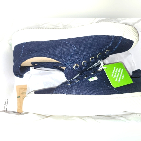 Cariuma OCA Navy Low Canvas Sneakers Unisex NIB Unisex Men's 9 Women's 10.5 - Picture 7 of 10